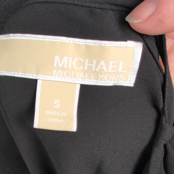 MICHAEL Michael Kors Elegant Black Blouse with Lace Detail - Picture 7 of 8